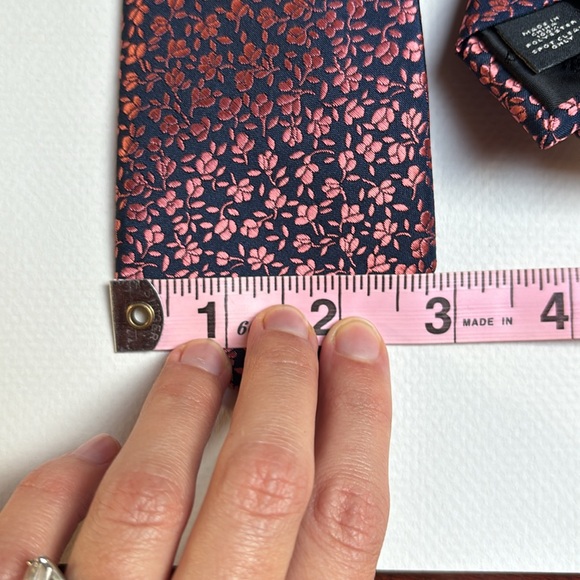 Express tie - Picture 4 of 4